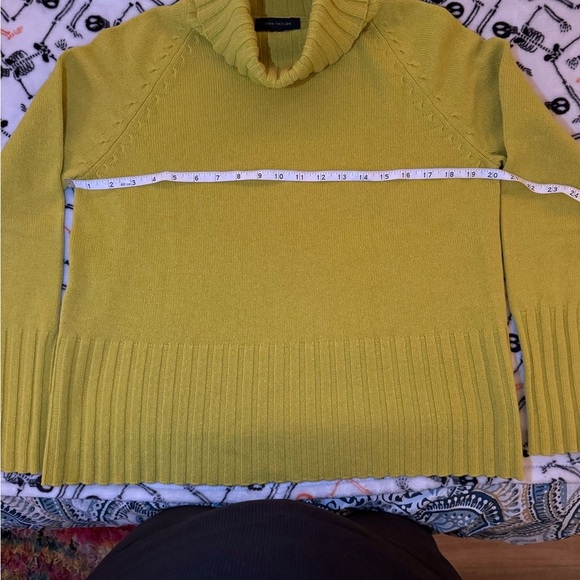 Ann Taylor green Cowl Turtleneck Sweater - Picture 6 of 7